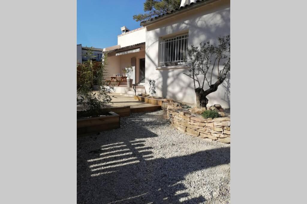 Maison 5 Personnes En Garrigue - Piscine-Spa Prive Langlade Kültér fotó