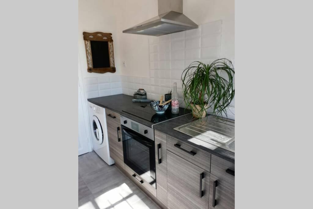 Maison 5 Personnes En Garrigue - Piscine-Spa Prive Langlade Kültér fotó