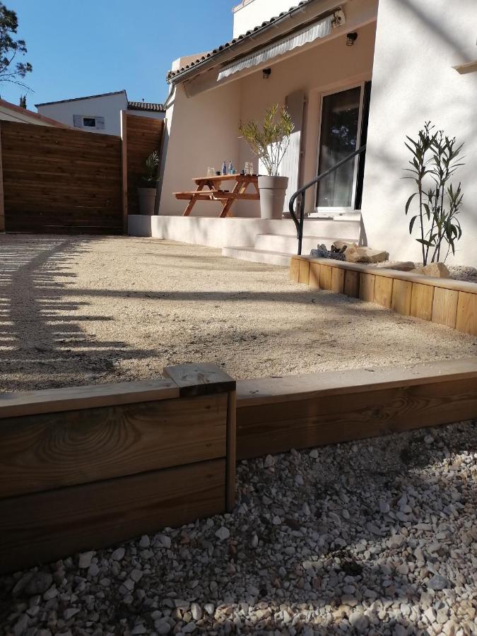Maison 5 Personnes En Garrigue - Piscine-Spa Prive Langlade Kültér fotó